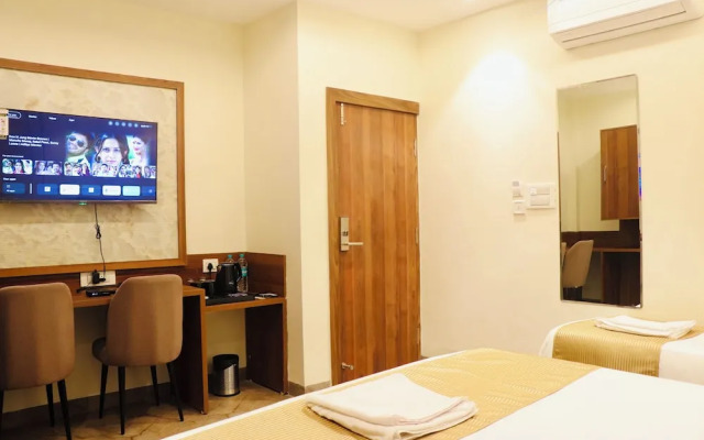 The Velar Hotel, Vijay Nagar