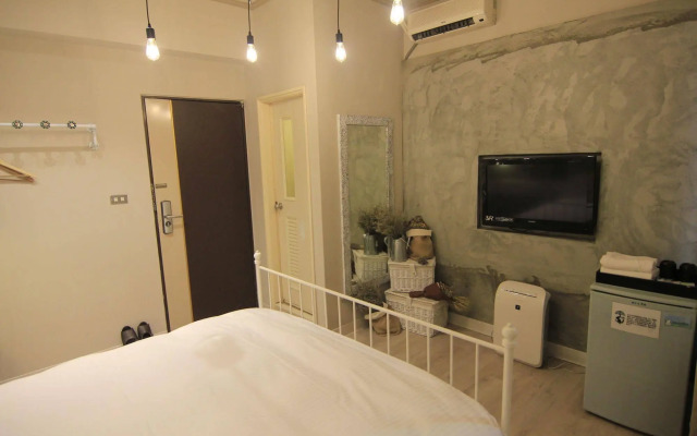 Tomer Hostel