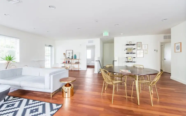 Surreal Southbeach Luxury & Huge 2BR apt & Terrace