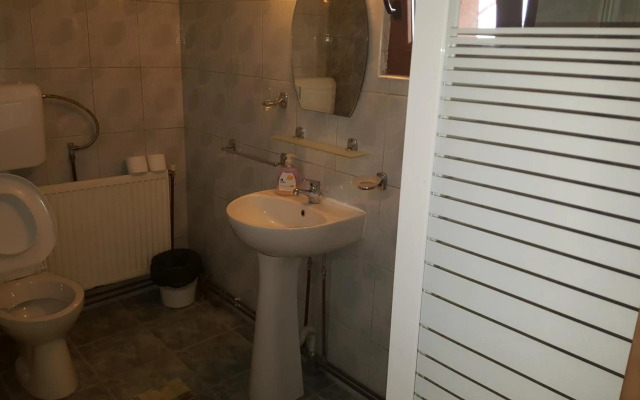 Pensiunea Dealul Frumos