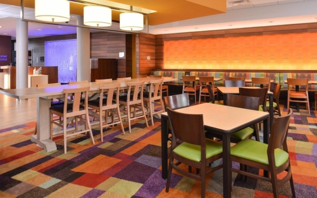 Fairfield Inn & Suites Calhoun