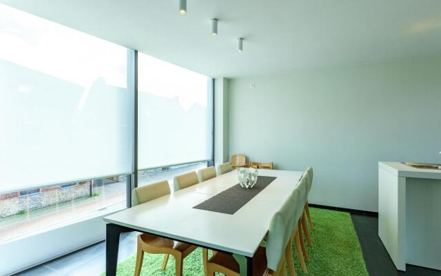 Modern Holiday Home Near Bruges and the North Sea