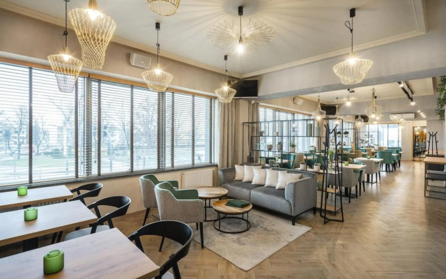 Green Hotel