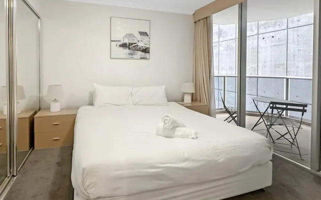 2-bed City Apartment With Gym