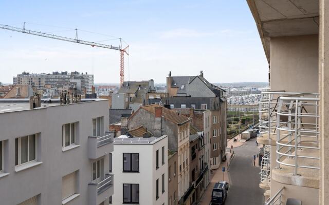 Sunny Apartment With Sea-views