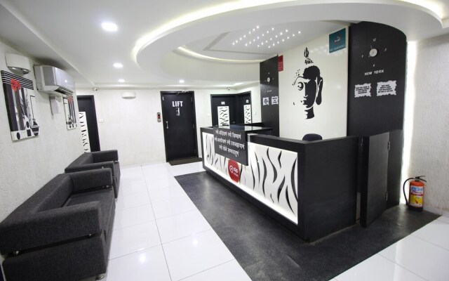 OYO 1319 Hotel Paramount Inn