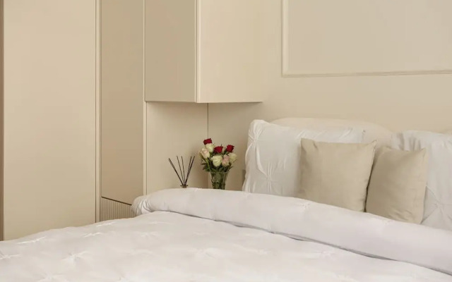 ARI - AFI Mall Luxurious Apartments