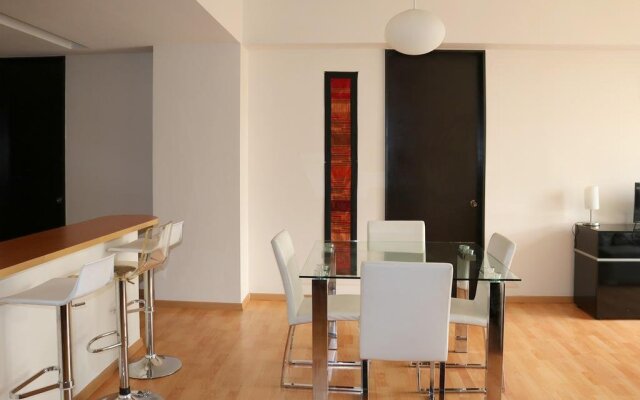 Puerta Alameda Suites
