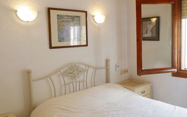 House Ruisenor Falcone