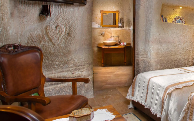 Terra Cave Hotel