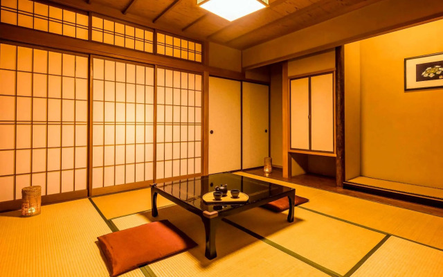 Ooedo Onsen Monogatari Awazu Grand Hotel