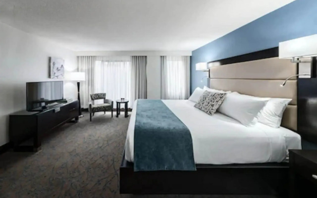 Ottawa Embassy Hotel