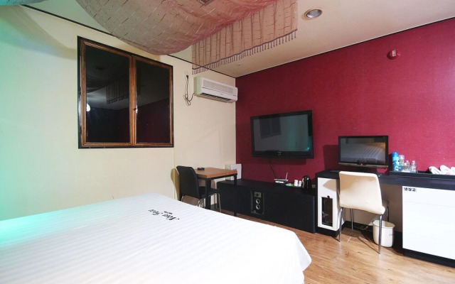 Gunsan Fox Tourist Hotel