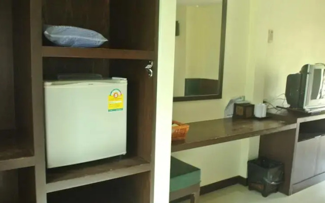 Samchook Resort