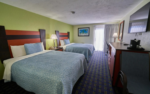 The Mariner Resort Cape Cod by The Red Collection