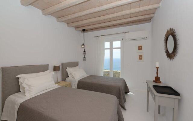 Villa Topaz