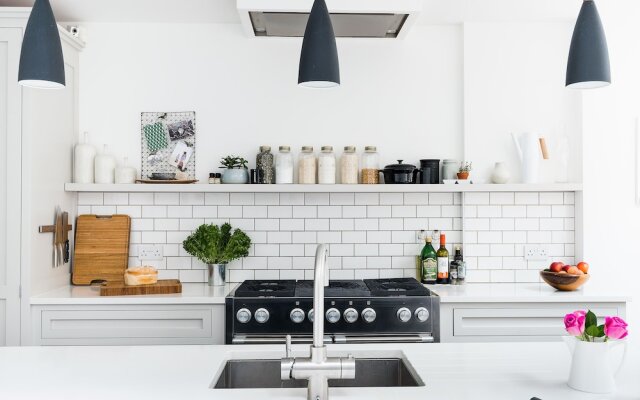 Gorgeous 2BR family home in East London