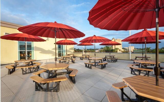 Desert Palms Hotel & Suites