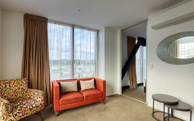 Ramada Suites by Wyndham Auckland Manukau Pacific Centre