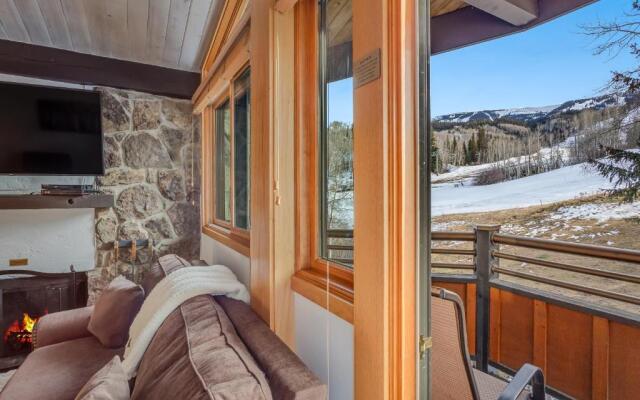 Laurelwood Condominiums Studio Deluxe Unit 414