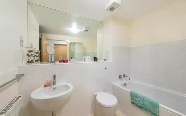 2 Bedroom Apartment In Edinburgh