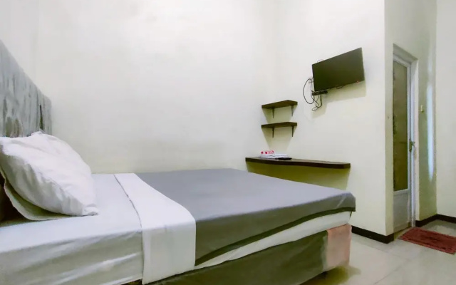 Djati Homestay Redpartner near Gor Djarum Kudus