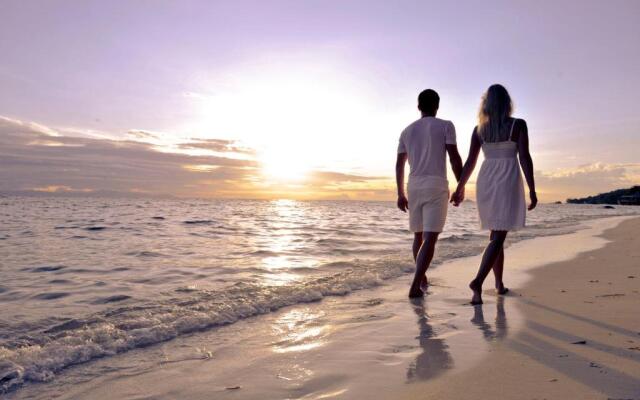 Coco de Mer Hotel and Black Parrot Suites