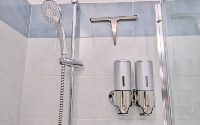 [seveso-stazione] Design, Wifi & Garage Privato