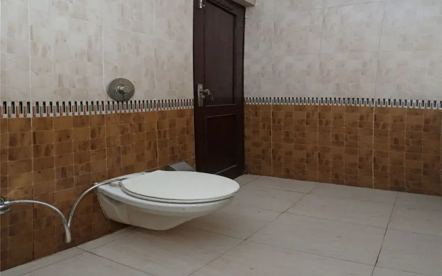 OYO 788 Hotel J S Continental