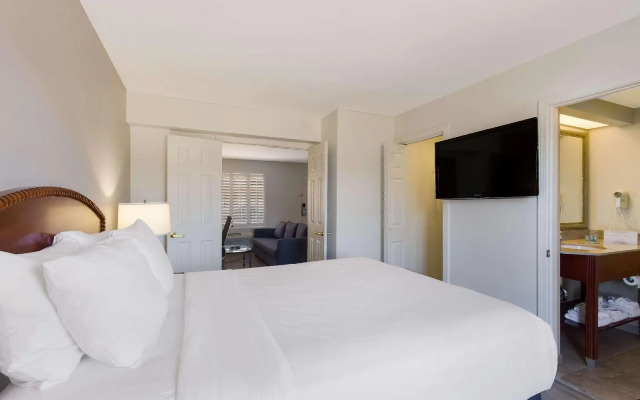 Red Lion Inn & Suites Phoenix Tempe