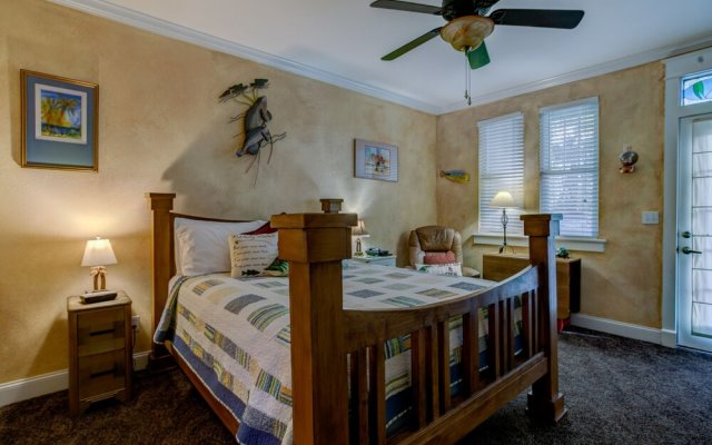 Anchor Inn NSB Bed & Breakfast