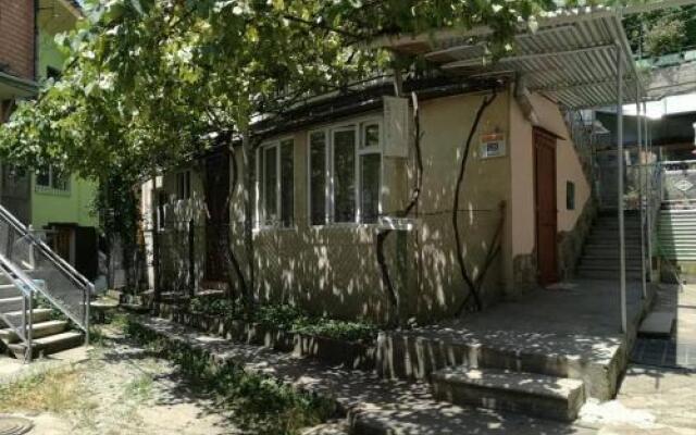 Guest House "Ludmila"