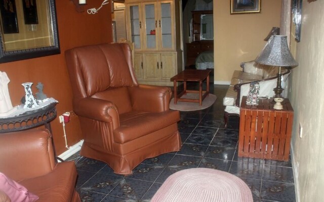 Dream Vacation ST Catherine Jamaica - Guest Suites for Rent in Spanish Town