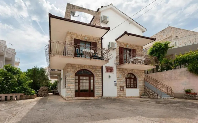 Maribela Apartment
