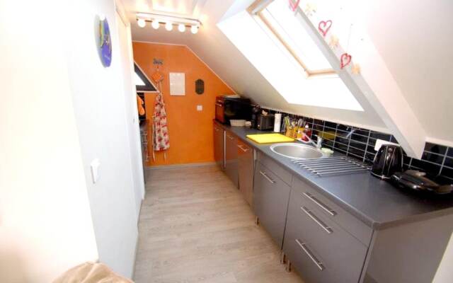 Apartment With one Bedroom in Saint-briac-sur-mer, With Furnished Terr