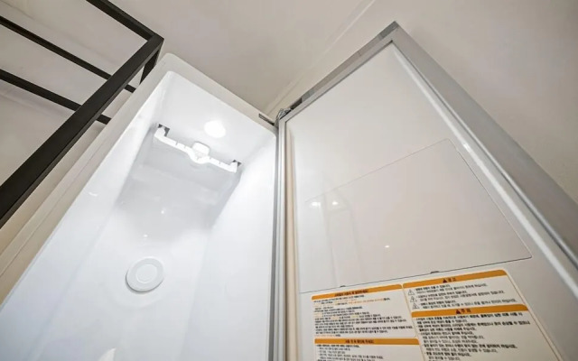 Hound Hotel Gumi indong