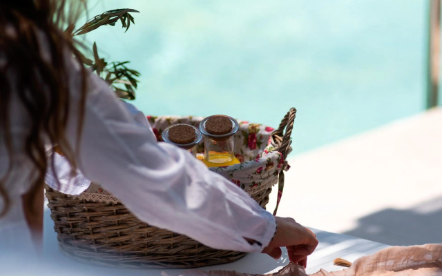 Hotel Nama Retreat Suites