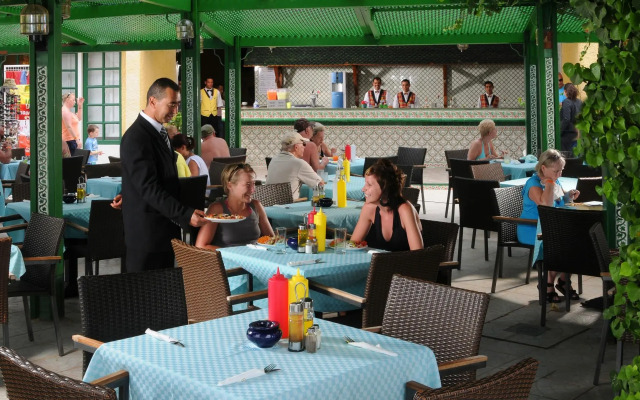 Abou Sofiane-Families & Couples Only