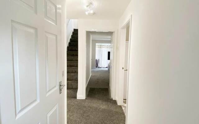 Remarkable 3-bed House in Sheffield