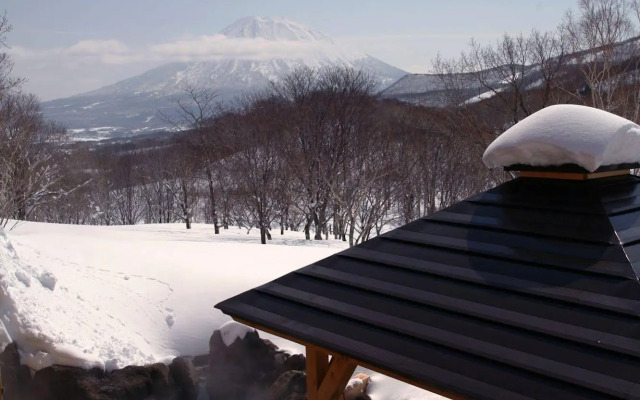 Natural Resort Niseko Weiss Hotel