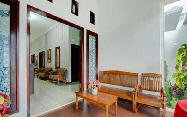 RedDoorz Syariah @ Dewandaru Malang