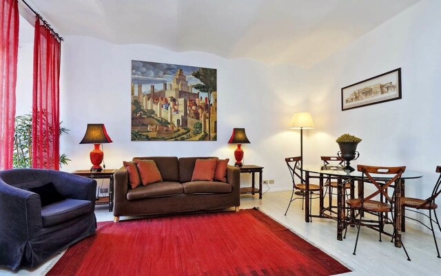 Spanish Steps Charming Apartment
