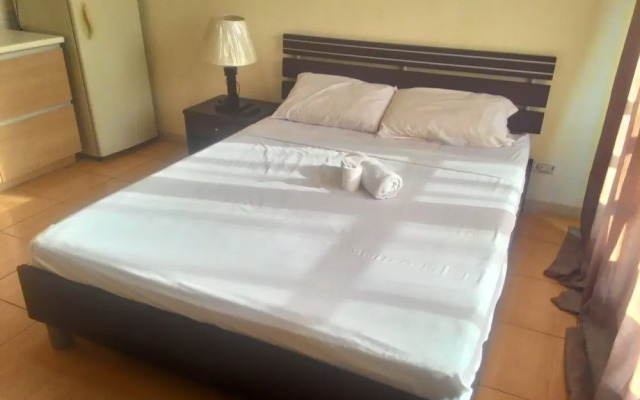 OYO 769 Poblacion Suites Polaris