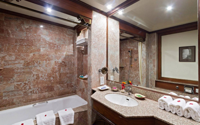 Bar Peepal Resort