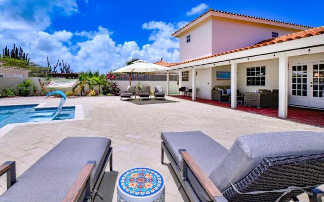 NEW Listing Stunning Island Getaway With Pool!