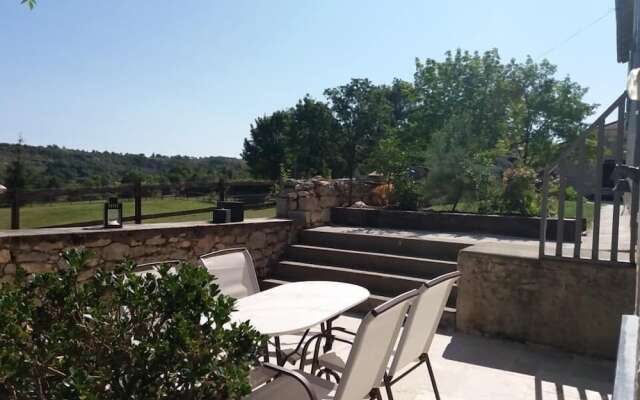 Gite la Roche - Le Domaine des Terres Blanches