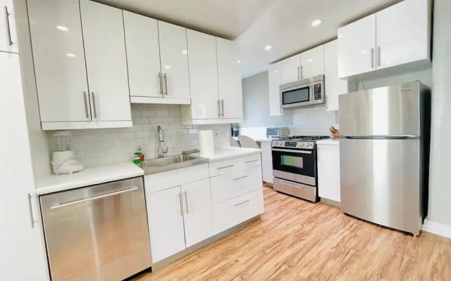 12B Venice Beach Access Stay