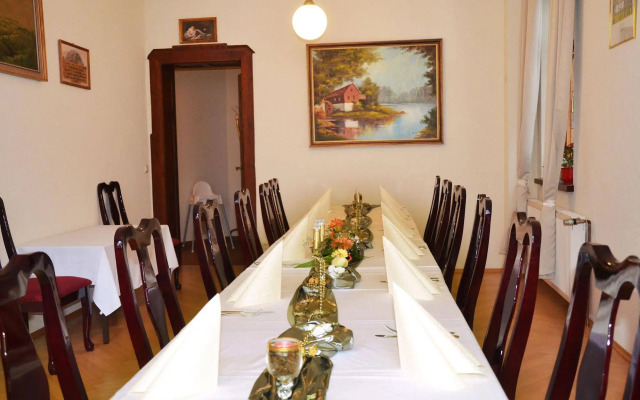 Hotel Restaurant Zur Hallenburg