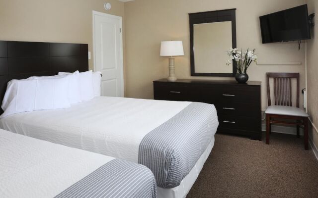 Aquarius Oceanfront Inn