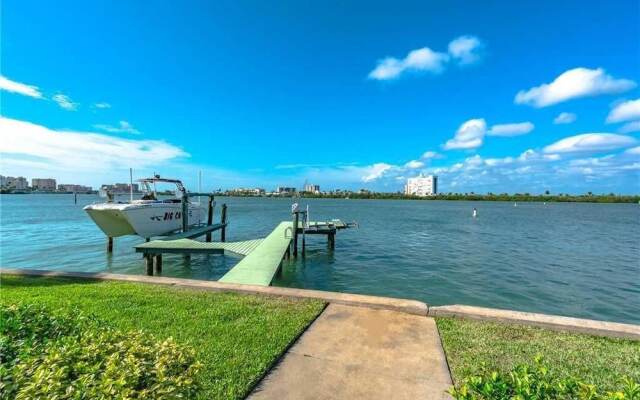 Bayside 294 - Three Bedroom Condo